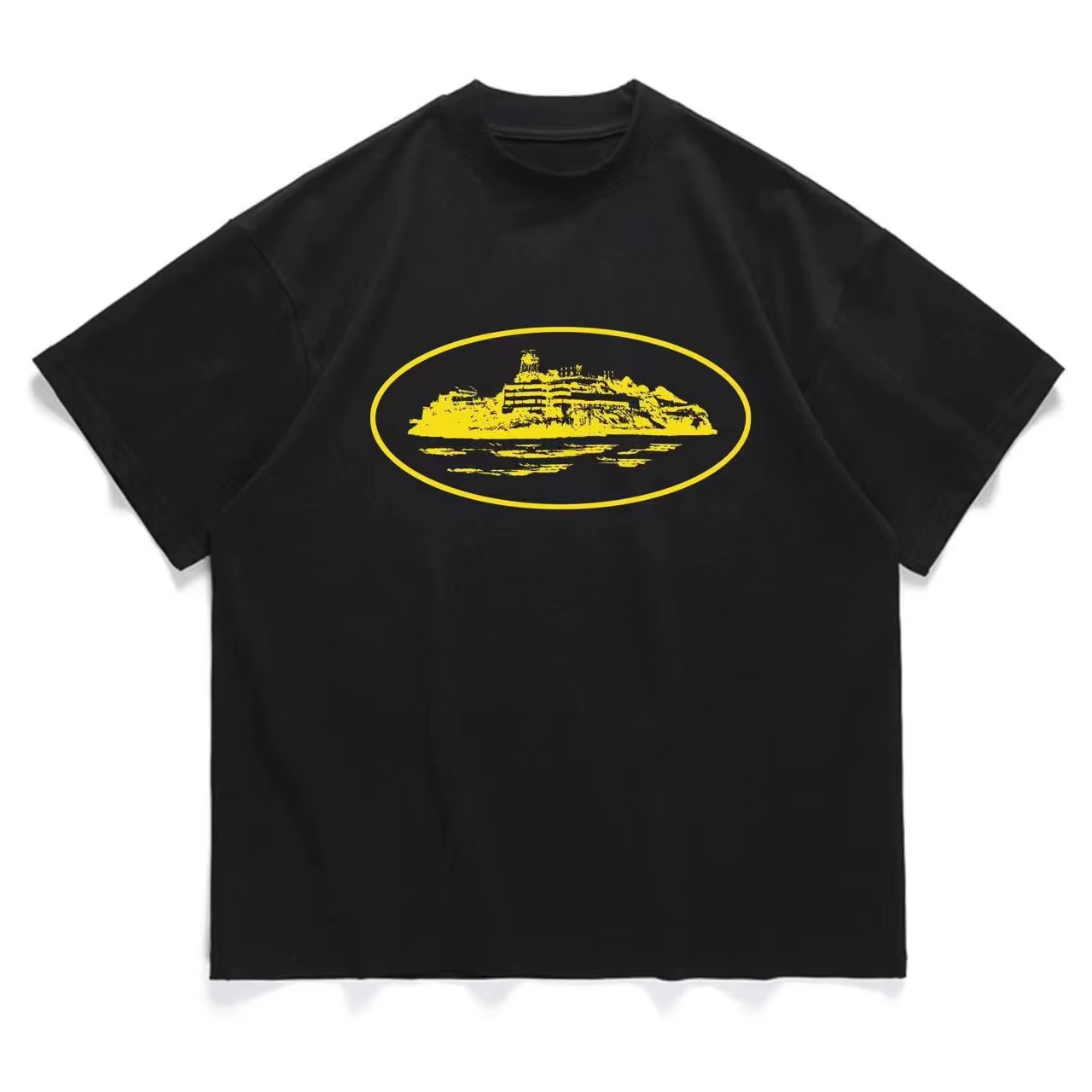 Yellow Streetwear Brand - تي شيرت أصفر كلاسيكي بشعار مميز،